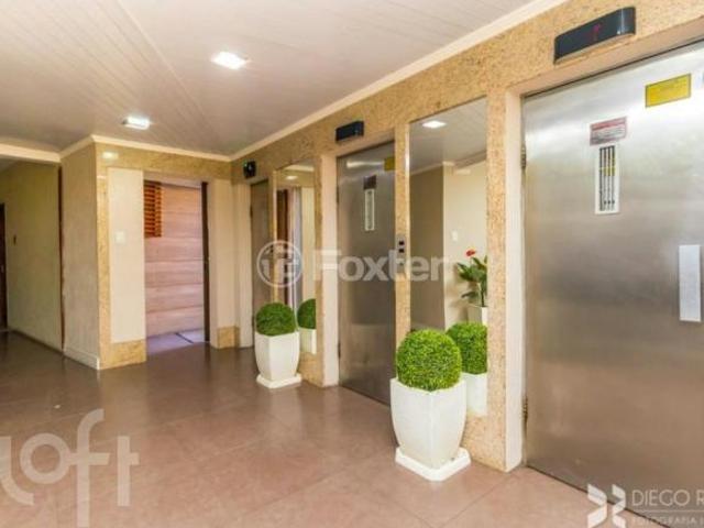 Apartamento, 2 dormitórios, 55.66 m², em Azenha