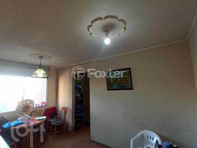 Apartamento, 2 dormitórios, 55.75 m², em Centro