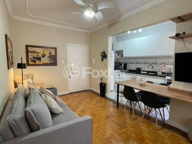 Apartamento, 2 dormitórios, 58 m², em São João