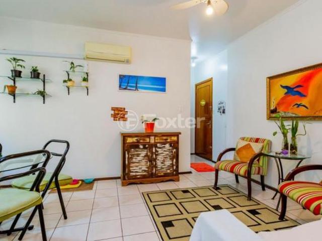 Apartamento, 2 dormitórios, 58.84 m², em Menino Deus