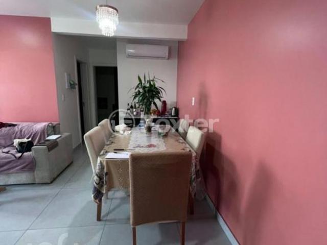 Apartamento, 2 dormitórios, 64 m², em Igara