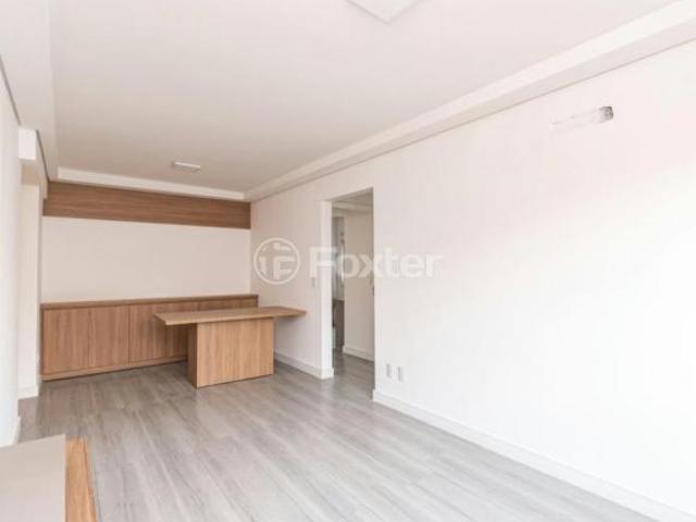 Apartamento, 2 dormitórios, 65 m², em Petrópolis