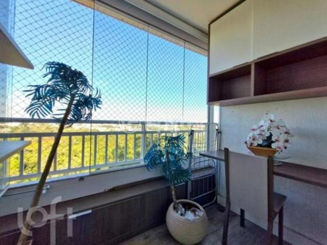 Apartamento, 2 dormitórios, 65.23 m², em Farrapos