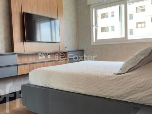 Apartamento, 2 dormitórios, 66.69 m², em Centro