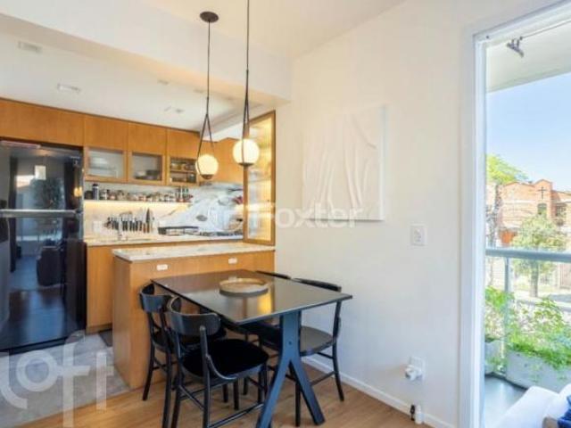Apartamento, 2 dormitórios, 67.34 m², em Vila Ipiranga