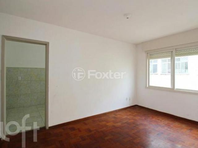 Apartamento, 2 dormitórios, 60.8 m², em São Sebastião