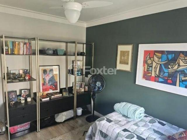 Apartamento, 2 dormitórios, 61 m², em Petrópolis