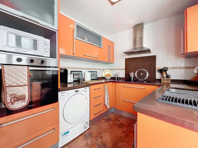 Apartamento 2 dormitorios 61.94 m2 74m² Facinas