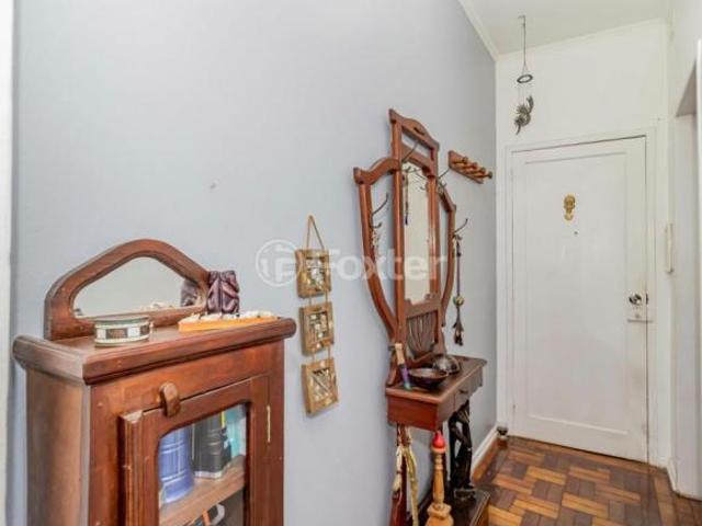 Apartamento, 2 dormitórios, 74 m², em Cidade Baixa