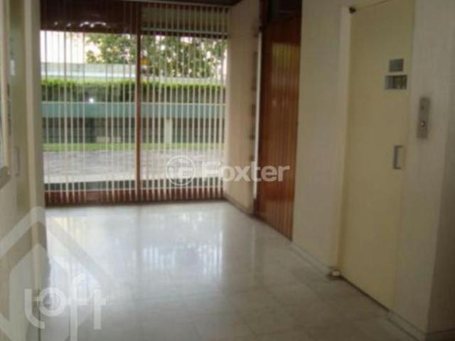 Apartamento, 2 dormitórios, 74.04 m², em Menino Deus