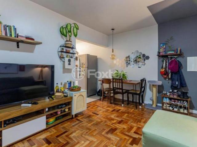 Apartamento, 2 dormitórios, 75 m², em Santa Tereza