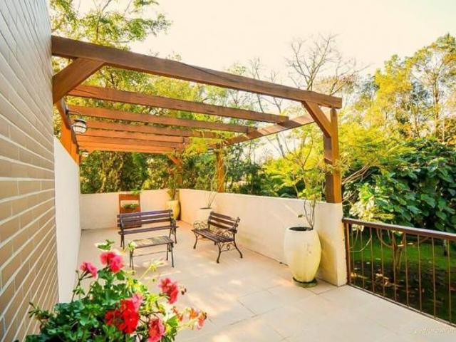 APARTAMENTO MOBILIADO À VENDA PERTO DA AV. BORGES