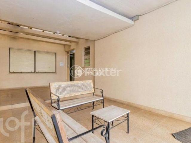 Apartamento, 2 dormitórios, 78.74 m², em Centro Histórico