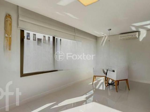 Apartamento, 2 dormitórios, 79.89 m², em Petrópolis