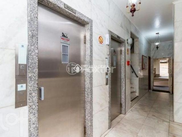 Apartamento, 2 dormitórios, 71.66 m², em Centro Histórico