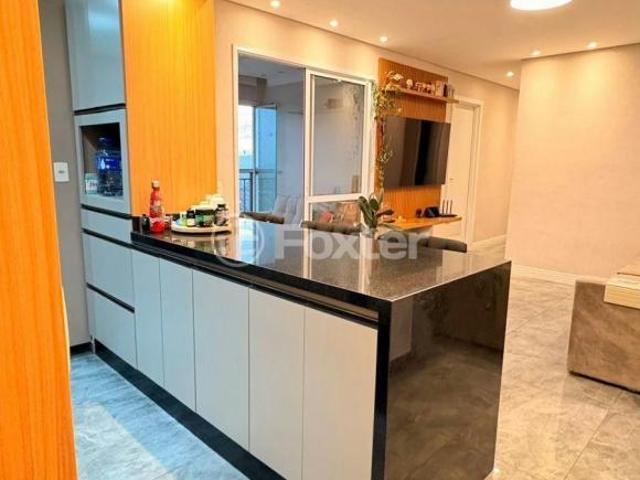 Apartamento, 2 dormitórios, 72 m², em Vila Penteado