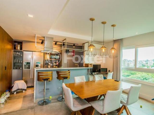Apartamento, 2 dormitórios, 81.19 m², em Moinhos de Vento