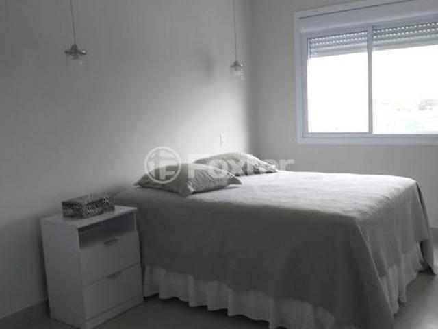 Apartamento, 2 dormitórios, 91.9 m², em Mariluz C