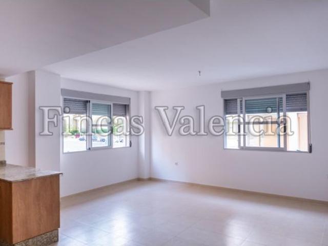 APARTAMENTO 2 HAB, 2 BAÑOS, TRASTERO Y GARAJE JUNTO AL MAR