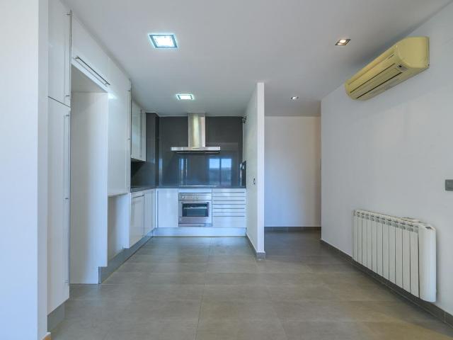 Apartamento 2 habitaciones con Parquing incluido y zona comunitaria