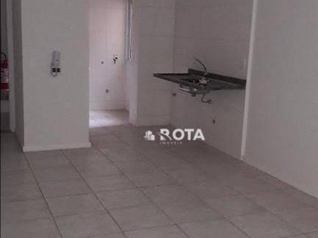 Apartamento 2 quartos 3º andar COM elevador