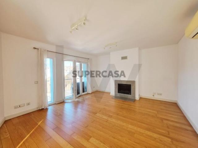 Apartamento 2 quartos com elevador e garagem no coração do Príncipe Real