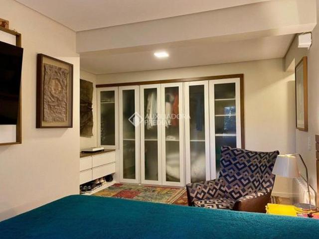 Apartamento 2 quartos com suíte, duas garagens