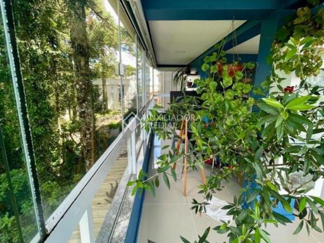 Apartamento 2 quartos com suíte, duas garagens