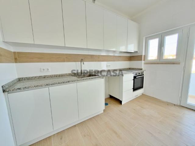 Apartamento 2 quartos com varandas, Centro do Bombarral