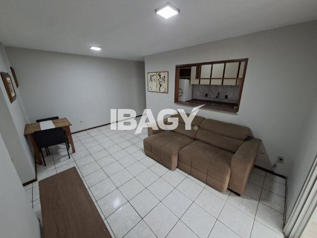 Apartamento 2 Quartos Carvoeira 70m²
