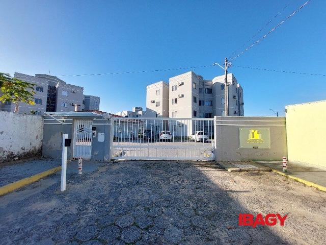 Apartamento 2 Quartos Aririú 44m²
