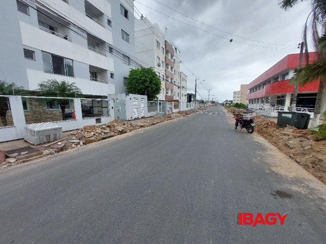 Apartamento 2 Quartos Aririú 58m²