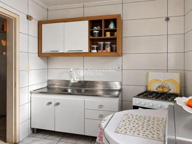 Apartamento 2 quartos em avenida