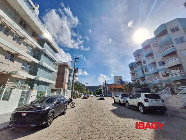 Apartamento 2 Quartos Ingleses Do Rio Vermelho 75m²
