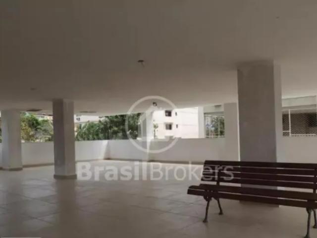 Apartamento 2 quartos no Centro da Taquara com todo comércio, transporte na porta. Venha conhecer!