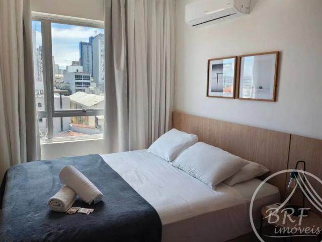 Apartamento 2 quartos no Centro, sala e cozinha integradas mobiliado