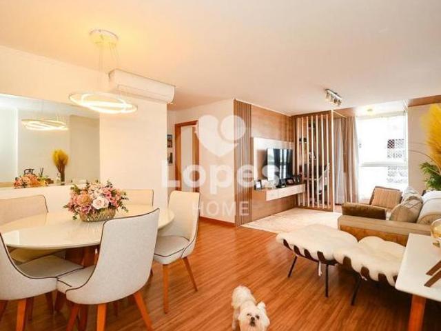 Apartamento 2 Quartos no Batel com 2 Vagas | Andar Alto e Semi Mobiliado