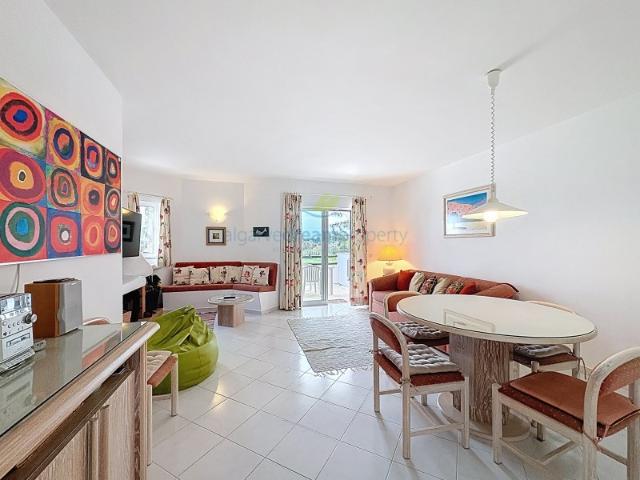 Apartamento T2 deslumbrante à venda no resort Balaia Golf Village