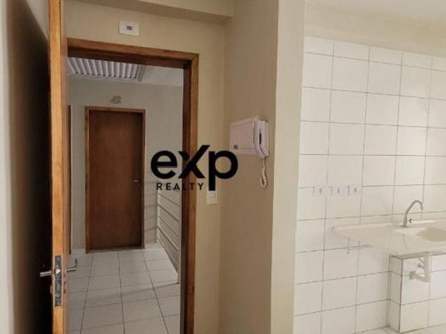 APARTAMENTO 2 QUARTOS, VARANDA E VAGA 50m²