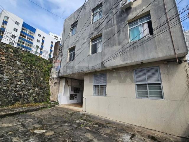Apartamento 3/4 na Barra com Área Externa e Aceita Pet. R$ 3.100 com taxas