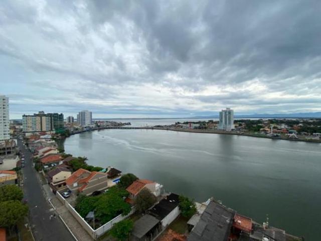 Apartamento 3 Dorm. Bairro Barra