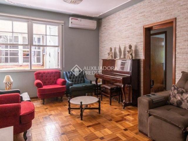 Apartamento 3 dormitórios no Bairro Santana ao lado da Redenção