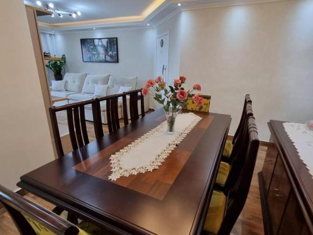 Apartamento 3 dormitórios, uma suite, 125 m2, móveisplanejados, 3 vagas cobertas PORTEIRA FECHADA