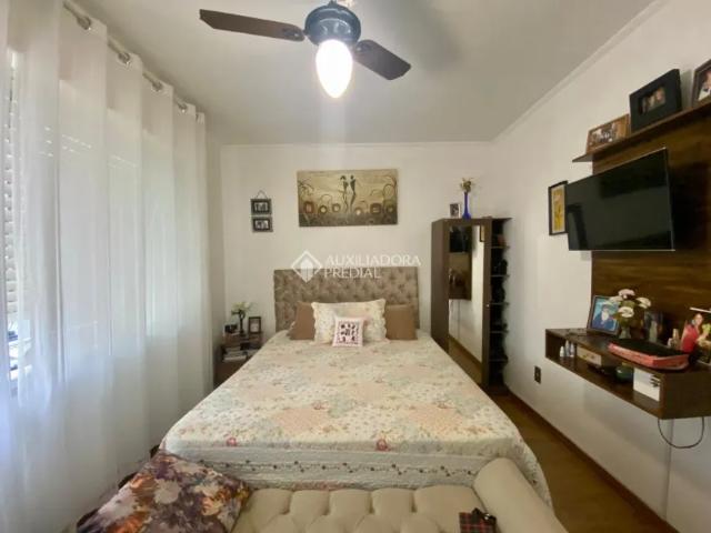 Apartamento 3 dormitórios uma suíte mobiliado