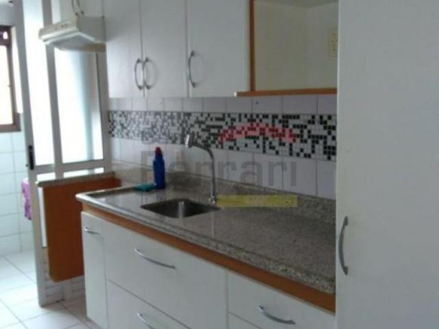 Apartamento 3 dormitórios, varanda, 2 vagas de garagem, Aclimação