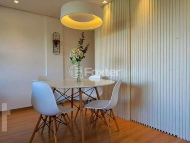 Apartamento, 3 dormitórios, 143 m², em Centro