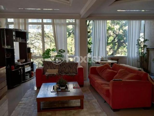 Apartamento, 3 dormitórios, 148 m², em Bom Fim