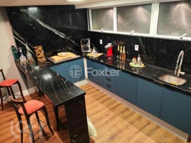 Apartamento, 3 dormitórios, 170 m², em Moinhos de Vento