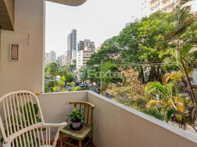 Apartamento, 3 dormitórios, 176 m², em Jardim Paulista