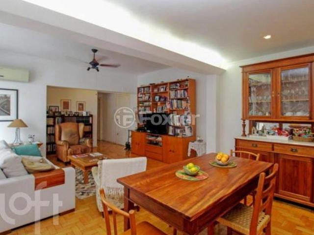 Apartamento, 3 dormitórios, 110.58 m², em Floresta